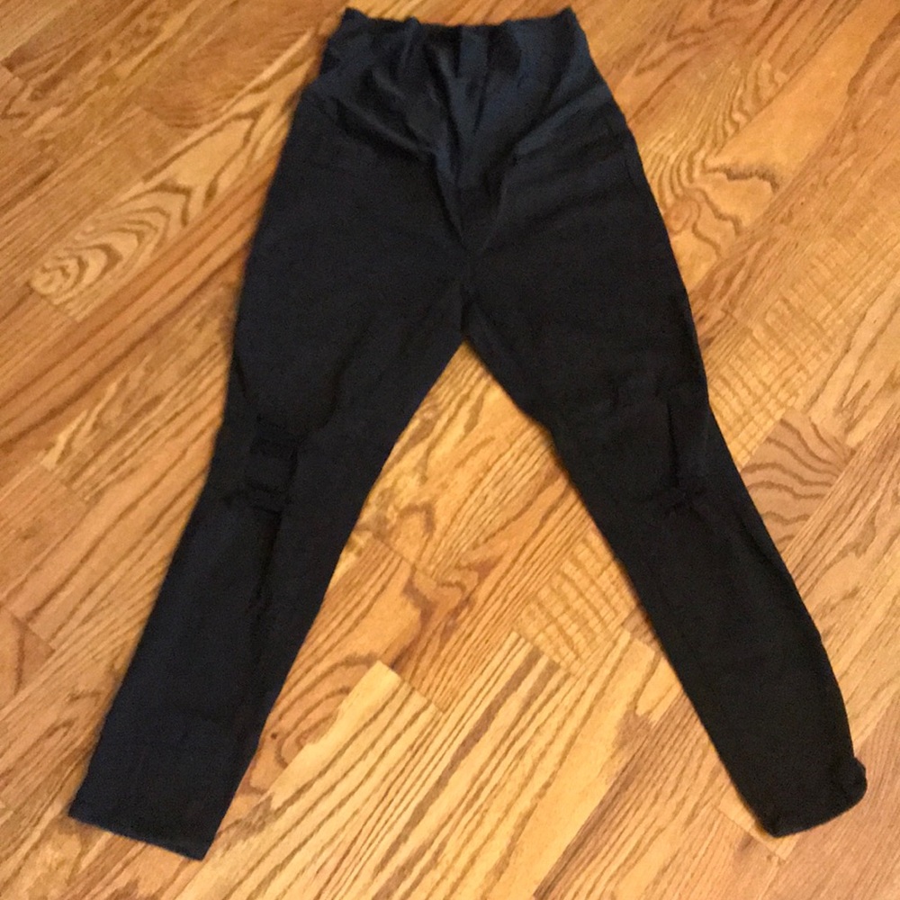 Maternity pants, distressed. Super cute!